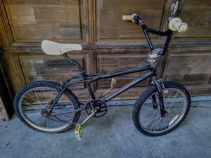 lot 326 image: Vintage DYNO 1980s Old School BMX Bike