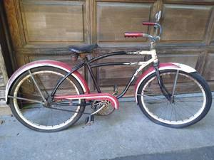 lot 327 image: Cool Vintage 1950s Era Boys Bicycle