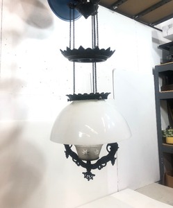 lot 328 image: Antique 1880s BRADLEY & HUBBARD Cast Iron Hanging Oil Lamp