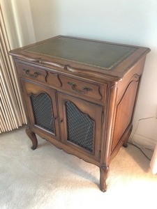 lot 335 image: Vintage Mid Century Record Storage Cabinet