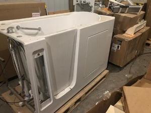 lot 9 image: Bliss Tubs Model 3260 Walk In Bath Tub Therapeutic Massage System