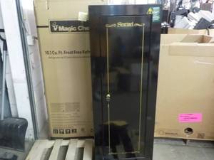 lot 1 image: New Sentinel 14 Gun Lockable Metal ...