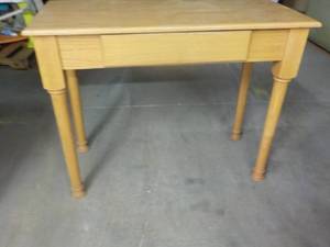 lot 3 image: Sofa Tabledesk 42 x 20 x 33 with d...