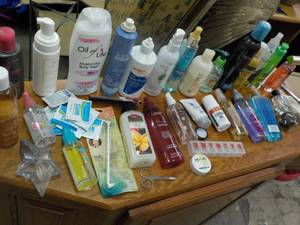 lot 14 image: Womens Beauty Products ...