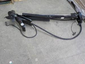 lot 17 image: 45 Tracker Trolling Motor...
