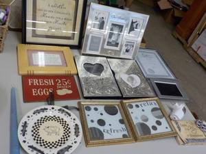 lot 28 image: Home Dcor and more...