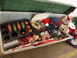 lot 73 image: Xmas in a large Xmas Tub with cover...