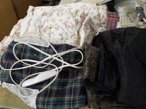lot 97 image: Heating Pad, Sheets and Pillow Case...