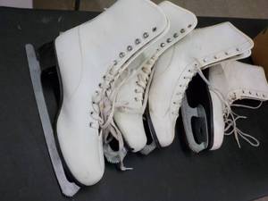 lot 114 image: 2 pair Ice Skates womens size 8 a...