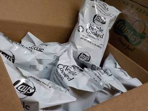 lot 190 image: Case of 8 -16 oz Bags Lays Kettle C...