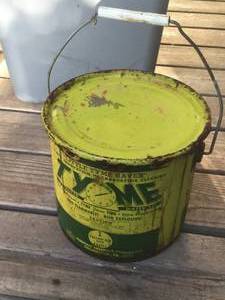 lot 16 image: Vintage TYME Bucket of Grease
