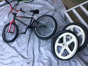 lot 18 image: Redline RL1.1 Bmx 20 bike and wheels