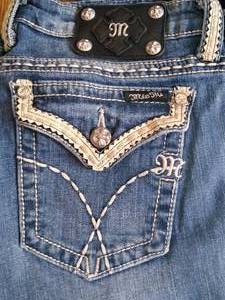 lot 3 image: miss me jeans