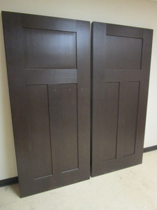lot 213 image: PLAST-PRO FIR GRAIN SERIES THREE-PANEL CRAFTSMAN DOORS