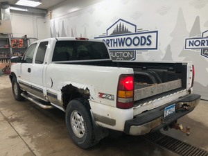 2002 Chevy Silverado 4x4 -No Reserve-