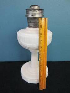 lot 13 image: Aladdin Kerosene Lamp Lincoln Drape