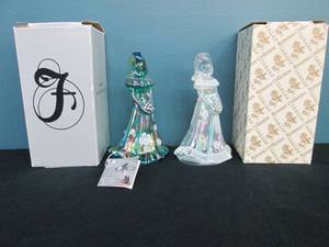 lot 25 image: Fenton Glass Dolls