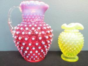 lot 26 image: Fenton Glass Hobnail