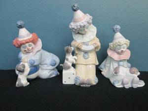 lot 47 image: Lladro Figure Clowns