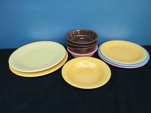 lot 93 image: Fiesta Ware