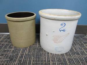 lot 102 image: Red Wing Crock
