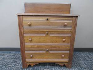 lot 59 image: Wonderful old wash stand