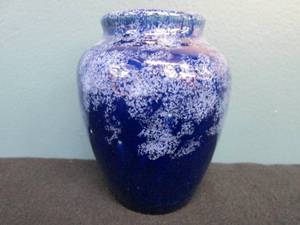 lot 120 image: Dickota Pottery