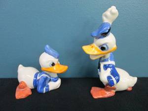 lot 138 image: Donald Duck