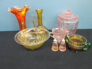 lot 148 image: Carnival Glass & Depression Glass
