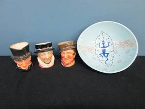 lot 154 image: Royal Doulton & Ginko Studio Pottery