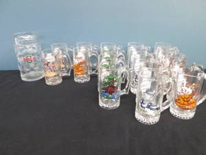 lot 191 image: Schmidt  Mugs