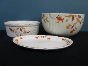 lot 199 image: Jewel Tea Autumn Leaf Halls China