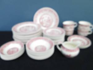 lot 211 image: Red Willow Dishes