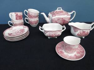 lot 212 image: Johnson Brothers Tea Set