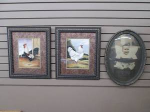 lot 242 image: Bubble Glass Frame