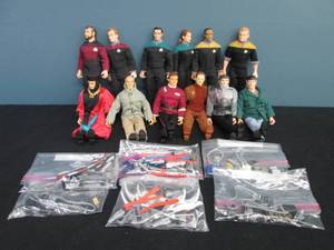 lot 279 image: Star Trek Dolls