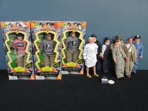 lot 280 image: Three Stooges Action Figures