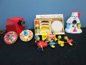 lot 289 image: Vintage Childrens Toys