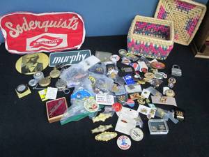 lot 301 image: Buttons & Pin Backs