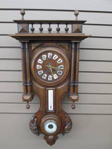 lot 310 image: Wind Up Wood Wall Clock