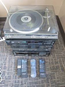 lot 315 image: Stereo Equipment