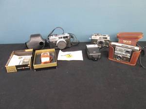 lot 317 image: Cameras
