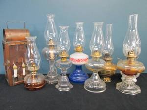 lot 348 image: Kerosene Lamps