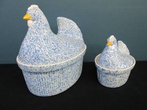 lot 361 image: Pottery Craft Nesting Chickens