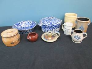 lot 362 image: Rowe Pottery & Bennington Pottery