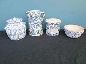 lot 363 image: Blue Spatter ware Pottery