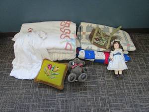 lot 381 image: Hand Crocheted Spread & Quilts