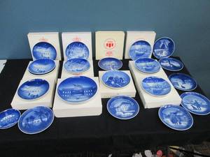 lot 400 image: B&G Christmas Collector Plate
