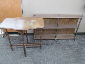 lot 403 image: Table & Bookcase