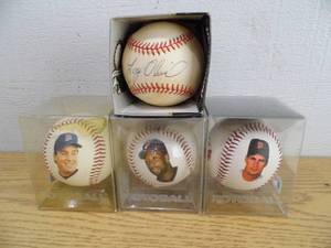 Lot of 4 Baseballs